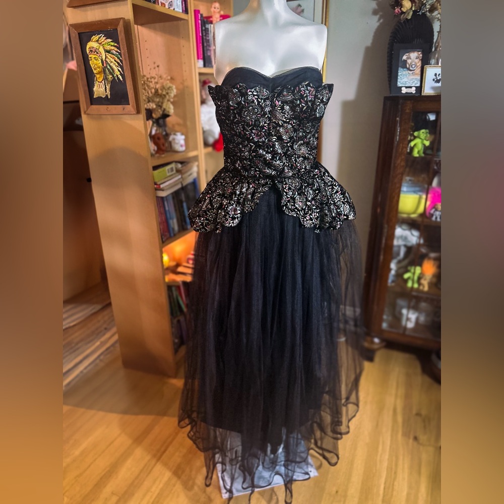 Strapless Black Floral Embroidered Peplum Dress - Picture 2 of 16